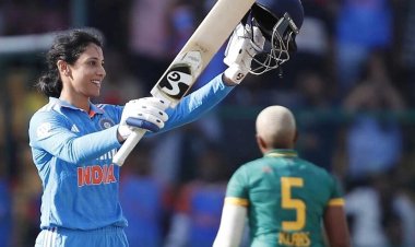 साउथ अफ्रीका के खिलाफ स्मृति मंधाना ने 6 साल बाद लगाया शतक, 33 की उम्र में इस खिलाड़ी का डेब्यू,  SA को हराया