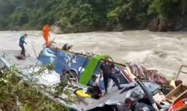 नेपाल बस हादसा: मारे गए लोगों के शवों को भारतीय वायुसेना के विमान से भेजा जाएगा नासिक