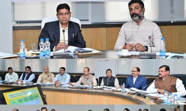 रायपुर : गुणवत्ता युक्त शिक्षा प्रदान करना हमारी सरकार की सर्वाेच्च प्राथमिकता है - उच्च शिक्षा मंत्री श्री टंक राम वर्मा