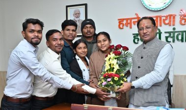 मुख्यमंत्री साय से शासकीय आदर्श पोस्ट मैट्रिक आदिवासी बालक छात्रावास के प्रतिनिधिमंडल ने की सौजन्य मुलाकात  