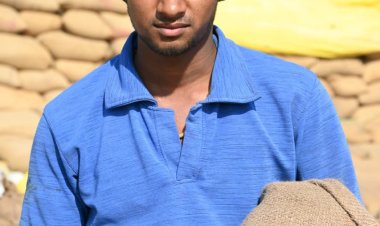 ऑनलाइन टोकन से ट्रैक्टर तक : पोटियाडीह के किसान तोरण पटेल की खुशहाल खेती  