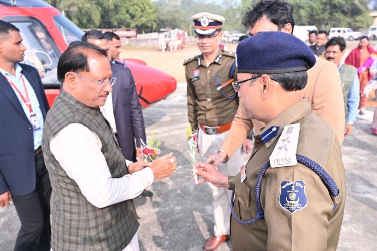 मुख्यमंत्री श्री विष्णुदेव साय सालियाटोली पहुंचे, हुआ आत्मीय स्वागत