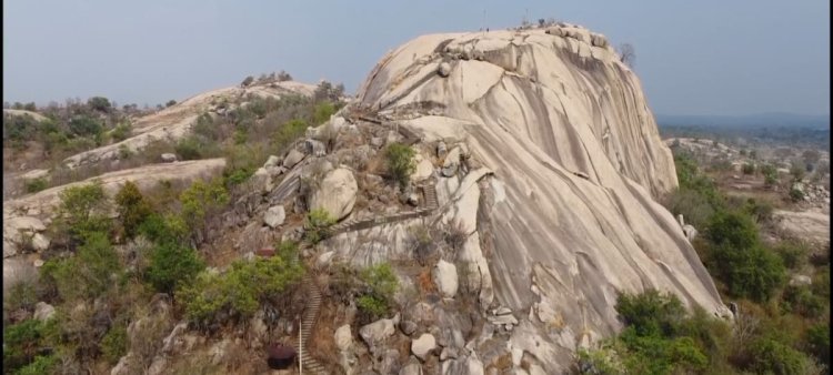 आस्था का संगम: जशपुर के केशला पाठ पहाड़ मेले की तैयारियाँ तेज, 4 जनवरी से होगा भव्य आयोजन