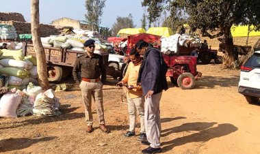 धान खरीदी व्यवस्था का कलेक्टर एवं पुलिस अधीक्षक ने किया मुआयना : चेकपोस्टों का औचक निरीक्षण
