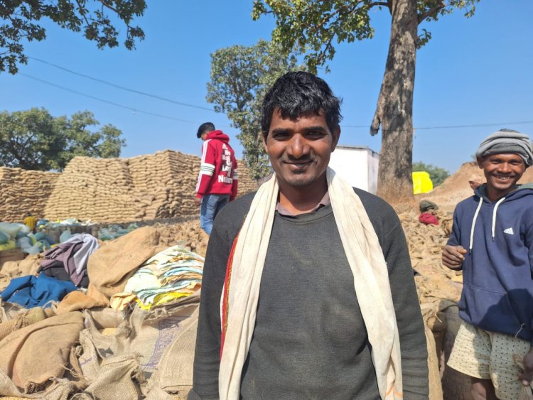 मोहन खेती में निवेश कर बढ़ा रहे उत्पादन