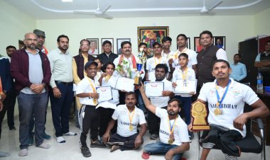 उप मुख्यमंत्री विजय शर्मा से उत्कृष्ट प्रदर्शन करने वाले खिलाड़ियों ने की सौजन्य मुलाकात