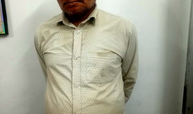 चिरमिरी पुलिस ने 23 सौ रुपए की नकद राशि के साथ छोटा बाजार से एक सटोरिए को किया गिरफ्तार,