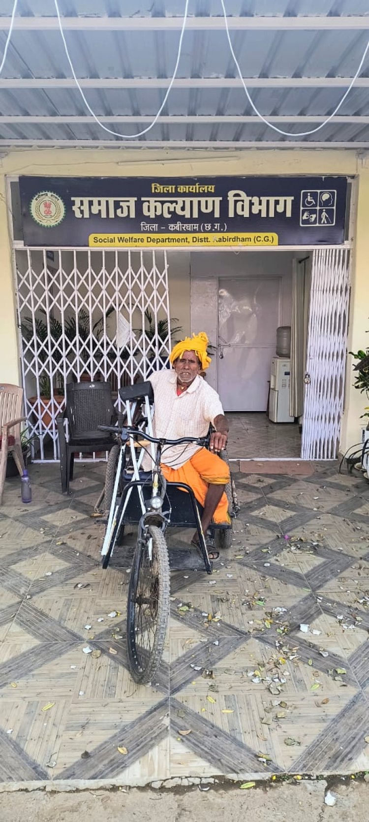 मोटराइज्ड ट्रायसायकल से बदली समज राम साहू की जिंदगी  