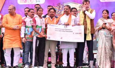 कुसुम ने दृढ़ इच्छाशक्ति और कठिन परिश्रम से बस्तर हेरिटेज मैराथन में लहराया जीत का परचम