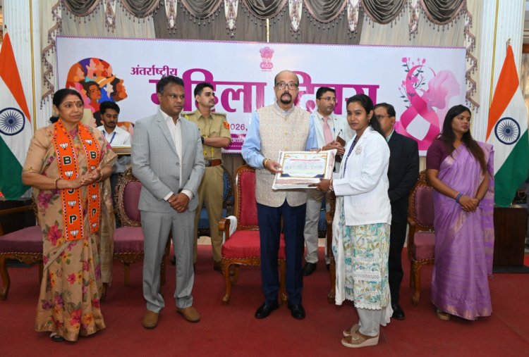 ‘नारी शक्ति इस देश के विकास की धुरी, अंतिम पंक्ति की महिलाओं तक विकास पहुंचाने के लिए हम कृत संकल्पित‘‘- राज्यपाल डेका