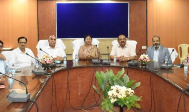 कृषि महाविद्यालय, रायपुर में उज़्बेकिस्तान यात्रा पर आधारित 