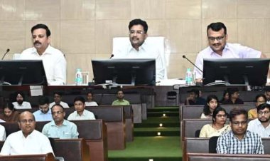 चार जिले के सहायक आयुक्त को शो-कॉज नोटिस