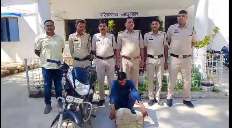 पटना पुलिस ने 3360 नग कैप्सुल एवं मोटर साइकिल के साथ एक आरोपी को किया गिरफ्तार,